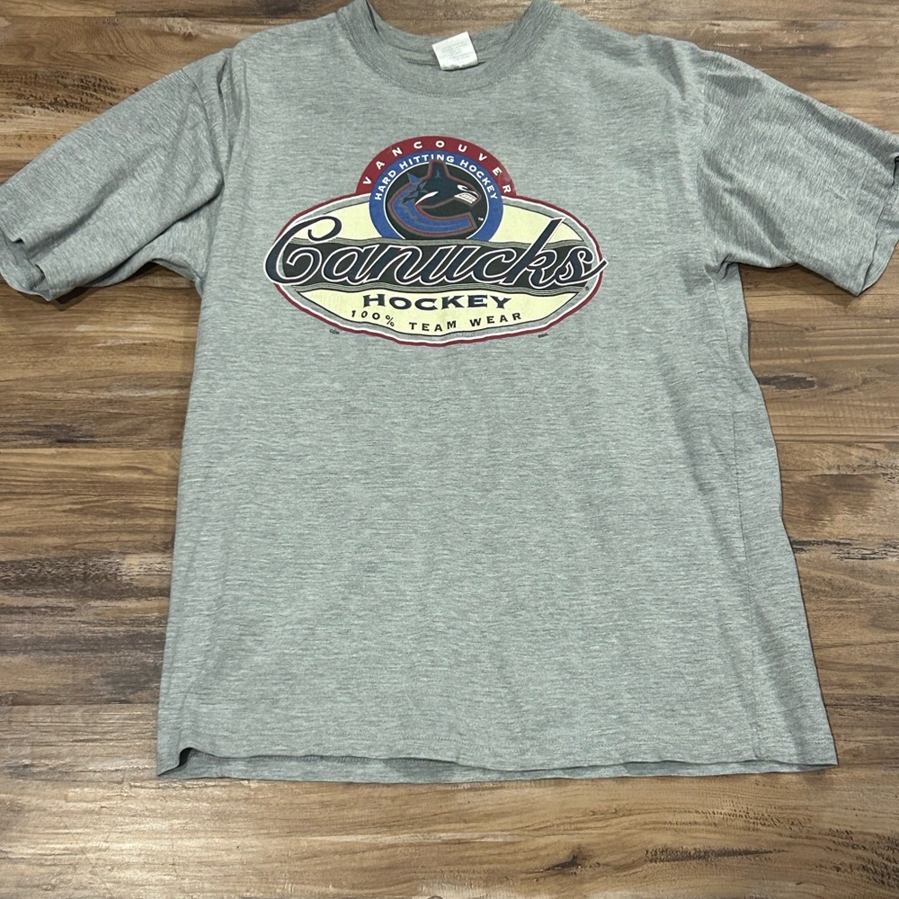 Vancouver Canucks Gray Hockey T-Shirt